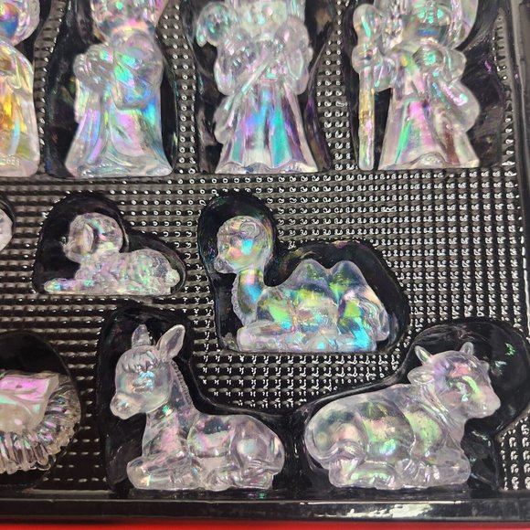 Vintage Silvestri Iridescent Hard Plastic Nativity Set 14 Pieces In Box - Picture 4 of 7